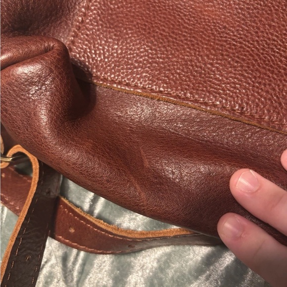 Portland Leather laptop backpack in color nutmeg - Picture 3 of 6